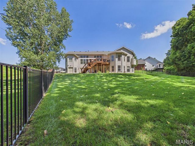 281 Fountain Drive, Glen Carbon, IL 62034