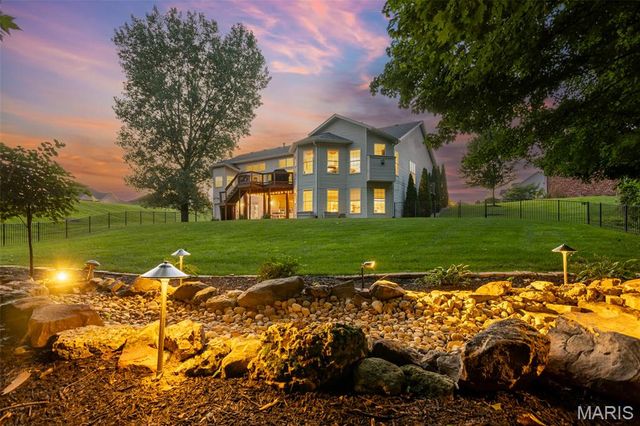 281 Fountain Drive, Glen Carbon, IL 62034