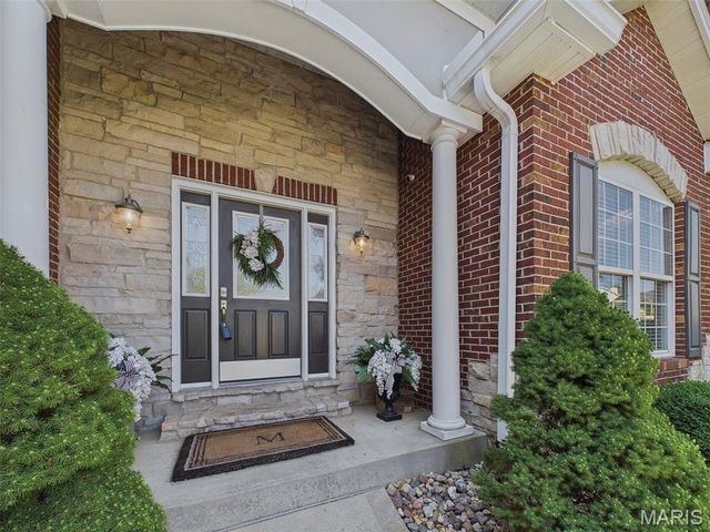 281 Fountain Drive, Glen Carbon, IL 62034