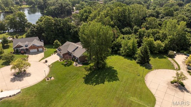 281 Fountain Drive, Glen Carbon, IL 62034