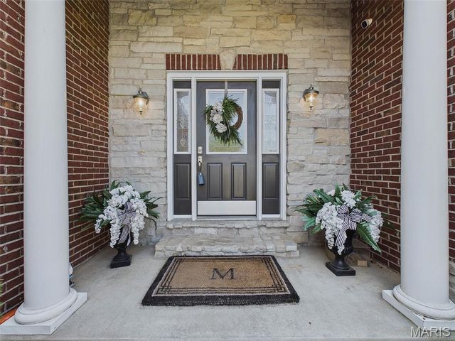 281 Fountain Drive, Glen Carbon, IL 62034
