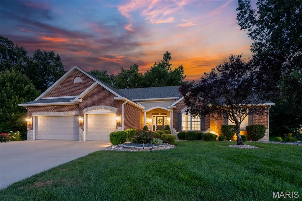 281 Fountain Drive, Glen Carbon, IL 62034