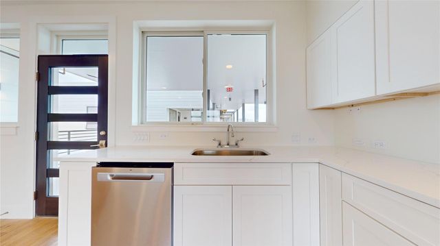 114 Delmar Street Street 407, Houston, TX 77011