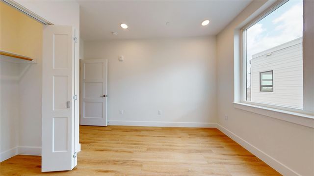 114 Delmar Street Street 407, Houston, TX 77011