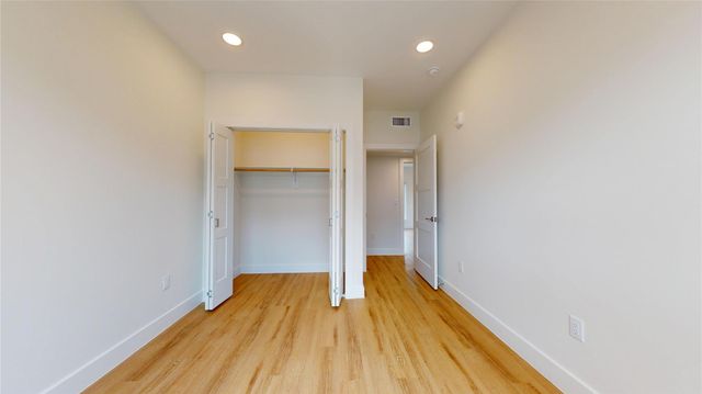 114 Delmar Street Street 407, Houston, TX 77011