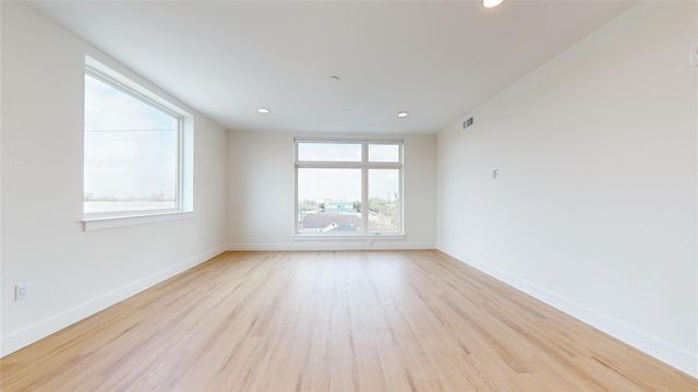 114 Delmar Street Street 407, Houston, TX 77011