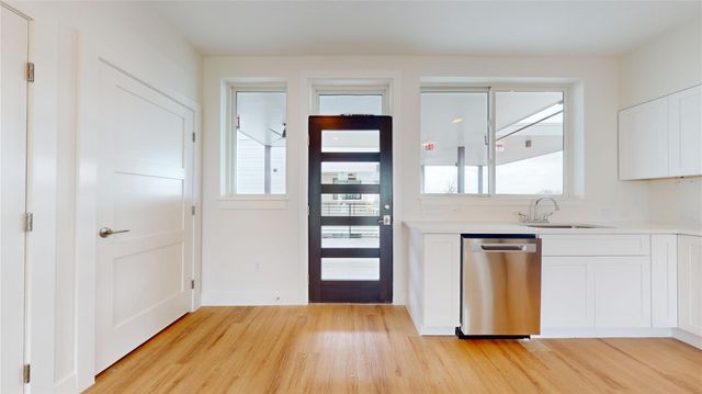 114 Delmar Street Street 407, Houston, TX 77011