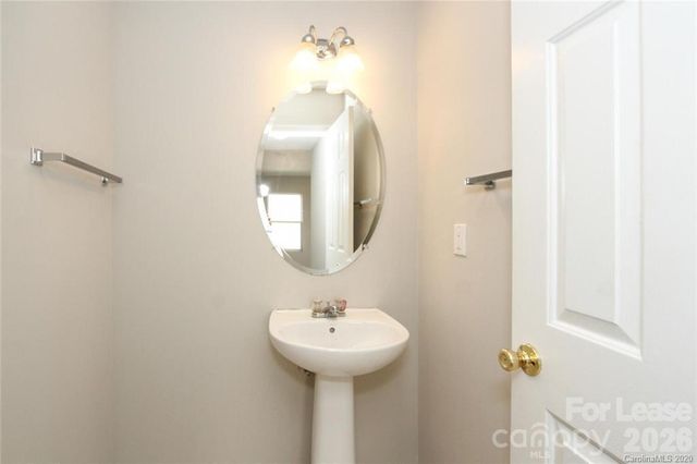 10816 Carstairs Street, Charlotte, NC 28213