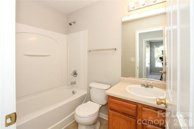 10816 Carstairs Street, Charlotte, NC 28213