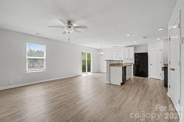 3915 Rosfield Drive, Charlotte, NC 28214