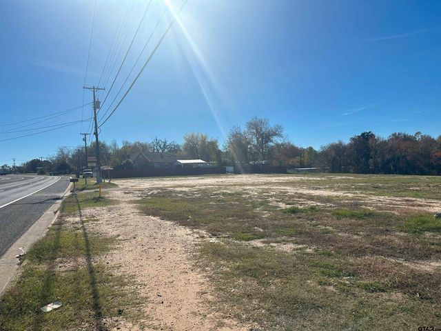 3020 W Gentry Parkway, Tyler, TX 75702