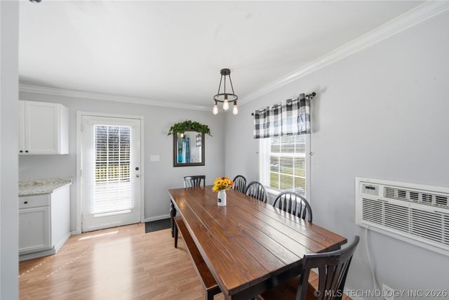 8390 Edmondson Road, Mounds, OK 74047