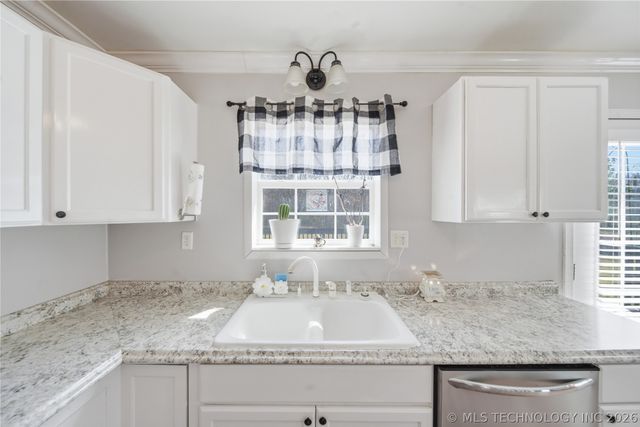 8390 Edmondson Road, Mounds, OK 74047