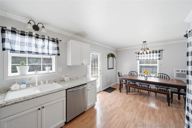 8390 Edmondson Road, Mounds, OK 74047