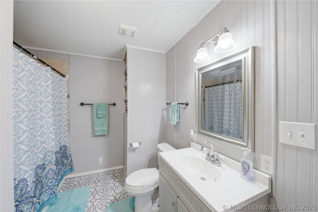 8390 Edmondson Road, Mounds, OK 74047