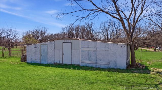 8390 Edmondson Road, Mounds, OK 74047