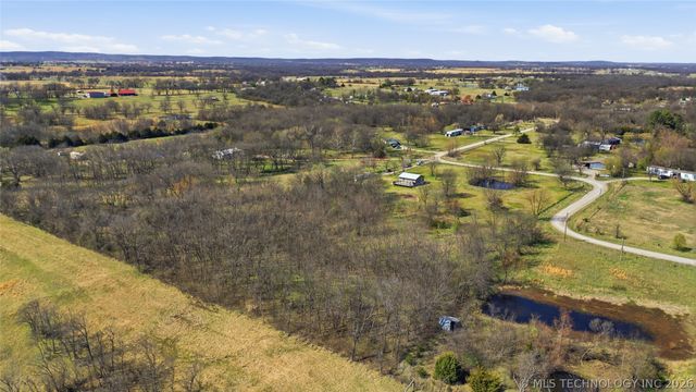 8390 Edmondson Road, Mounds, OK 74047