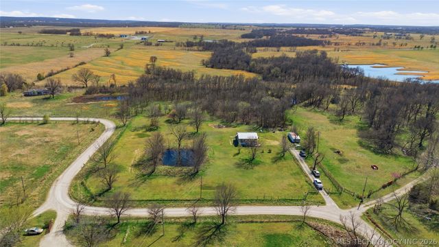 8390 Edmondson Road, Mounds, OK 74047