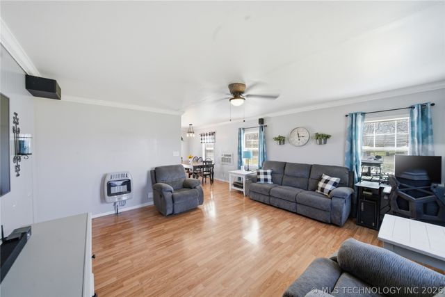 8390 Edmondson Road, Mounds, OK 74047