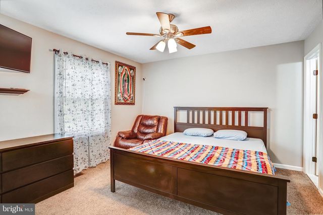 18820 SKY BLUE CIR, Germantown, MD 20874