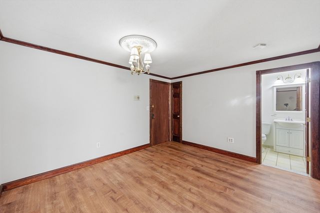 358 Broadway 18, Lynn, MA 01904