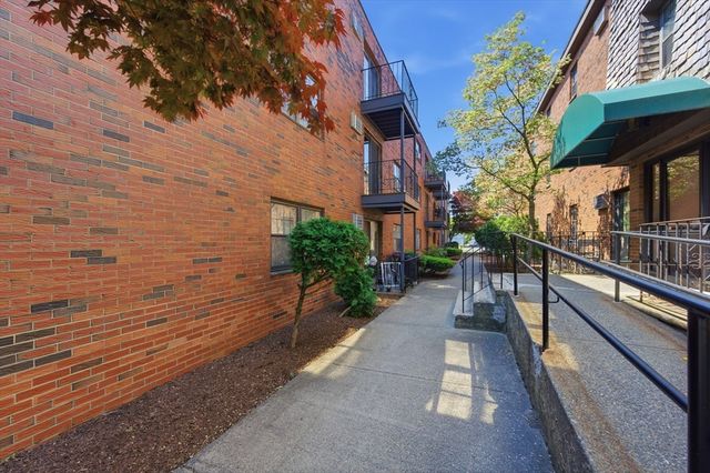 358 Broadway 18, Lynn, MA 01904