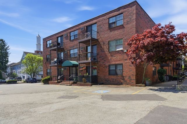 358 Broadway 18, Lynn, MA 01904