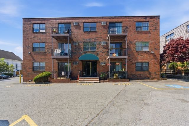 358 Broadway 18, Lynn, MA 01904