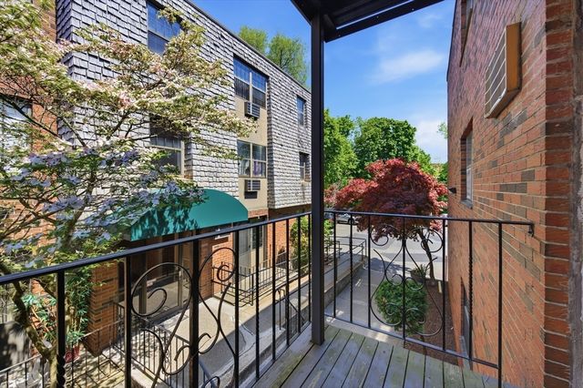 358 Broadway 18, Lynn, MA 01904