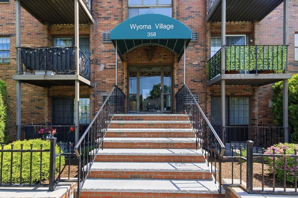 358 Broadway 18, Lynn, MA 01904