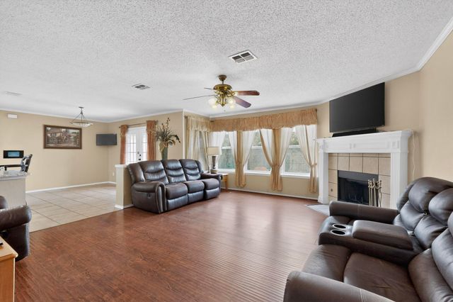 7200 Lake Whitney Drive, Arlington, TX 76002