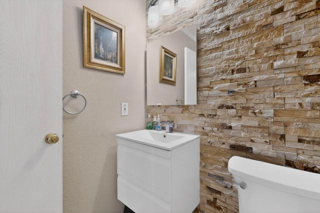 7200 Lake Whitney Drive, Arlington, TX 76002