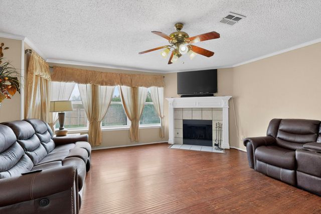 7200 Lake Whitney Drive, Arlington, TX 76002