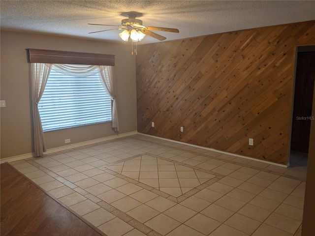 333 BRANDYWINE DRIVE, Valrico, FL 33594