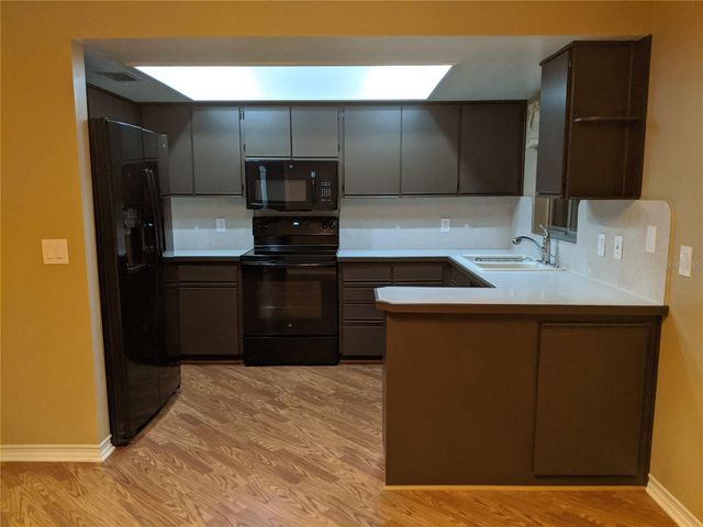 333 BRANDYWINE DRIVE, Valrico, FL 33594