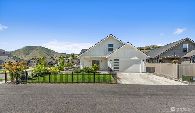 1007 Racine Springs Drive, Wenatchee, WA 98801