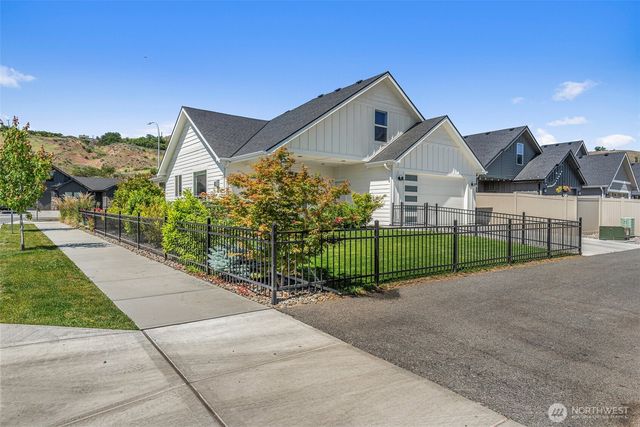 1007 Racine Springs Drive, Wenatchee, WA 98801