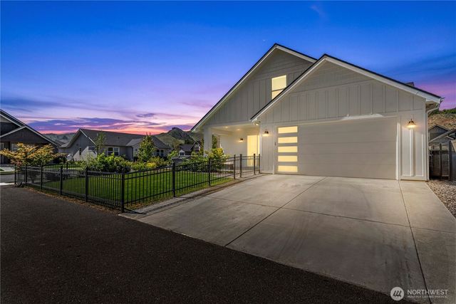 1007 Racine Springs Drive, Wenatchee, WA 98801