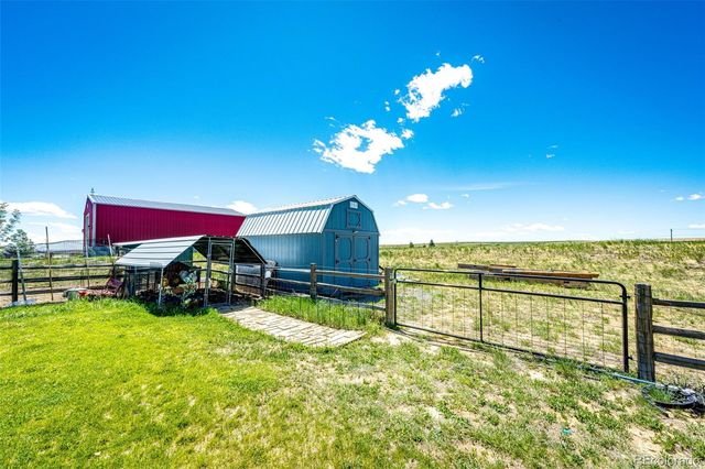 59466 E Commanche Way, Strasburg, CO 80136