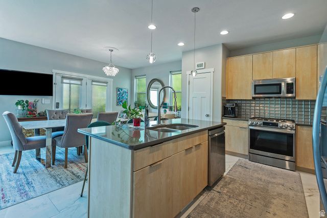 358 E TERRA SOL DR, Salt Lake City, UT 84115