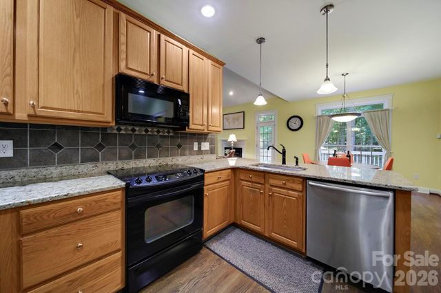 1512 Calvin Hal Road, Lake Wylie, SC 29710