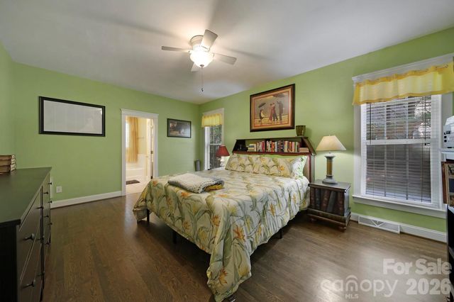 1512 Calvin Hal Road, Lake Wylie, SC 29710