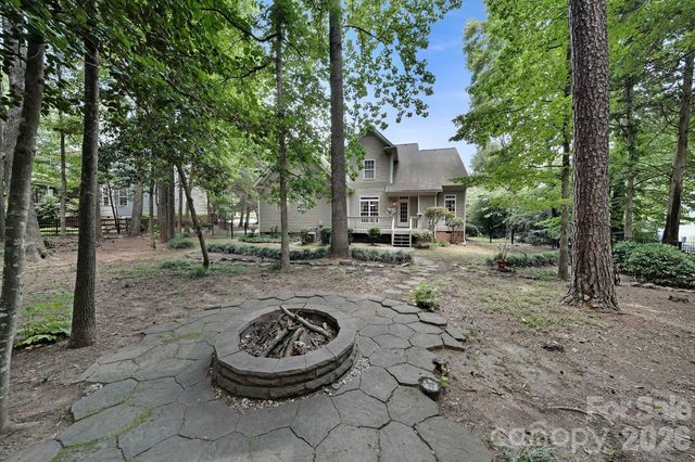 1512 Calvin Hal Road, Lake Wylie, SC 29710