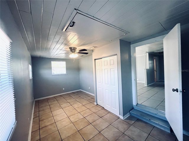 5237 1ST STREET, Zephyrhills, FL 33542