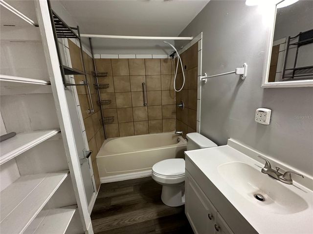 5237 1ST STREET, Zephyrhills, FL 33542