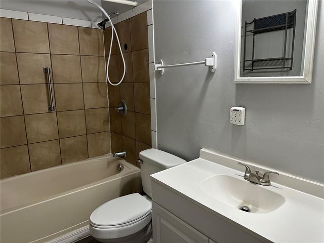 5237 1ST STREET, Zephyrhills, FL 33542