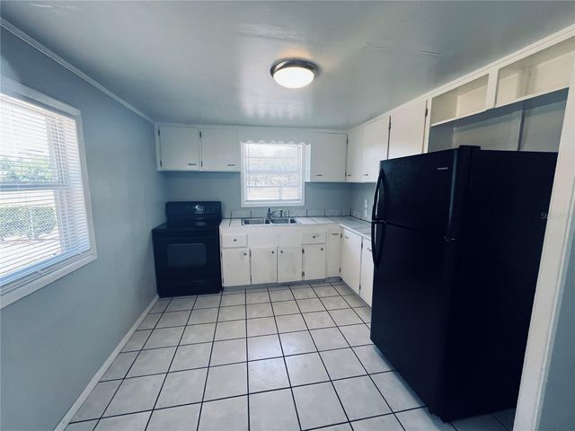 5237 1ST STREET, Zephyrhills, FL 33542