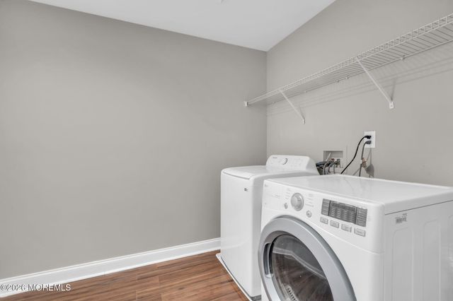 30 Brookfield Drive, Jackson, NJ 08527