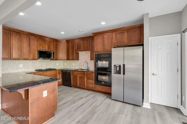 30 Brookfield Drive, Jackson, NJ 08527