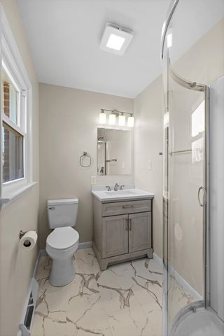 1726 MOUNTAIN VALLEY RD, Keezletown, VA 22832